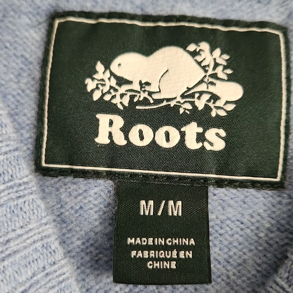 Roots EUC Merino Wool Crewneck Sweater Size Medium - Picture 2 of 4